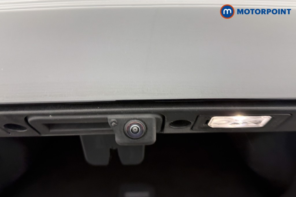 Ford Explorer Premium Automatic Electric SUV - Stock Number (1595702) - 22nd supplementary image