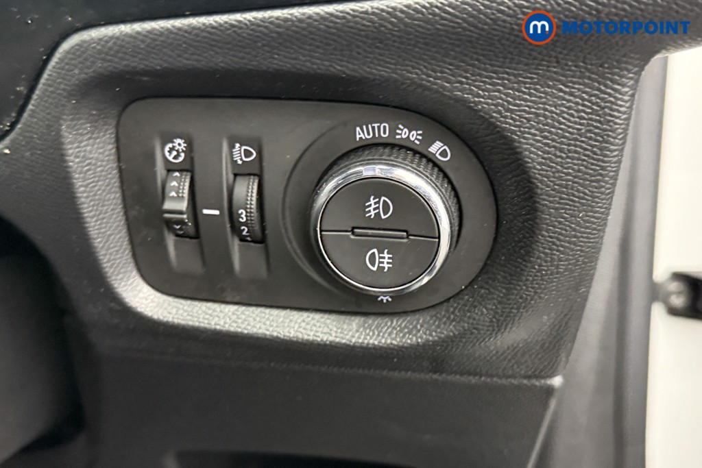 Vauxhall Corsa GS Manual Petrol Hatchback - Stock Number (1596246) - 13th supplementary image