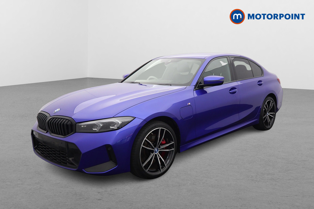 BMW 3 Series M Sport Automatic Petrol Plug-In Hybrid Saloon - Stock Number (1596898) - Passenger side front corner