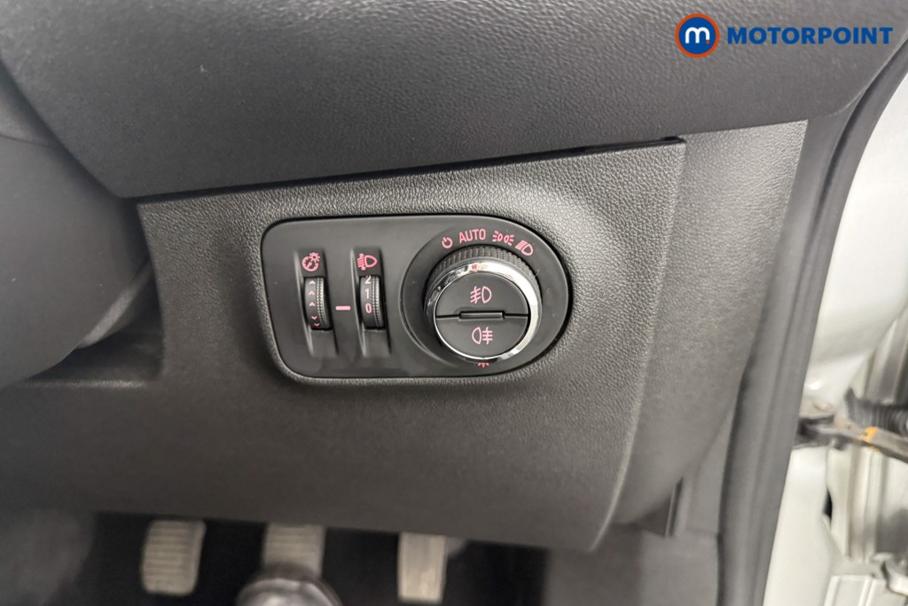 Vauxhall Corsa Sri Nav Manual Petrol Hatchback - Stock Number (1597190) - 10th supplementary image