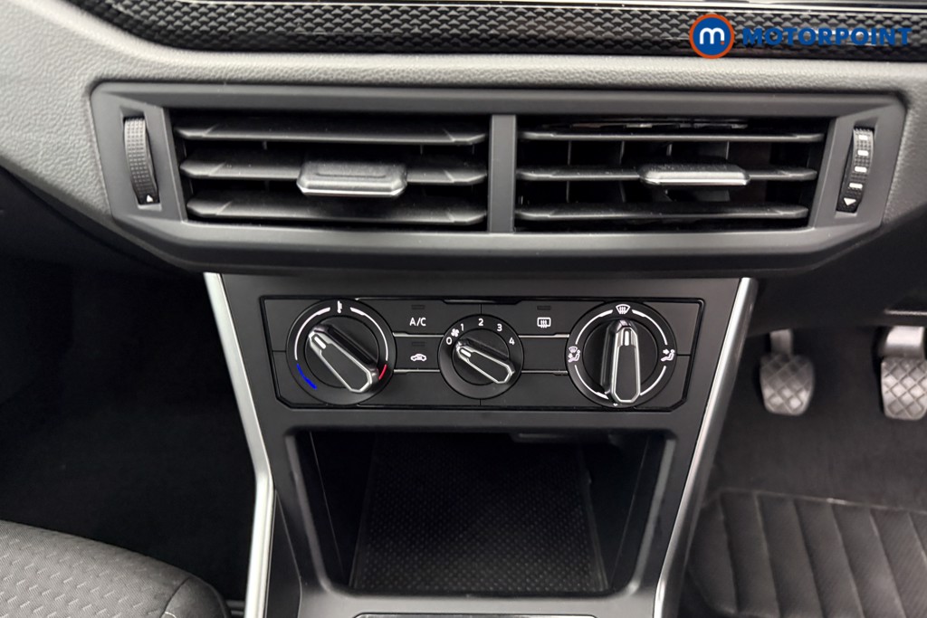 Volkswagen Polo Life Manual Petrol Hatchback - Stock Number (1597651) - 12th supplementary image