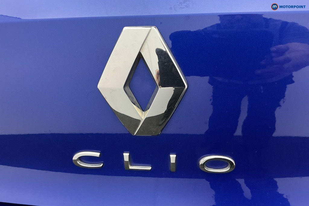 Renault Clio Iconic Edition Manual Petrol Hatchback - Stock Number (1597789) - 29th supplementary image