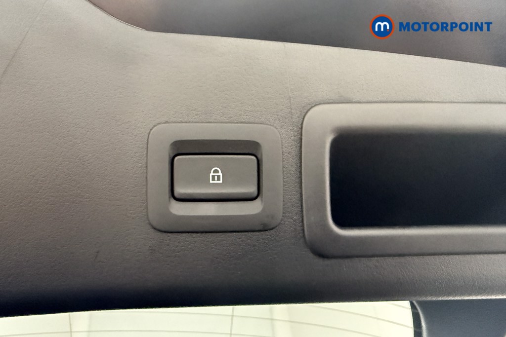 Mazda 3 Centre-Line Manual Petrol Hatchback - Stock Number (1597875) - 13th supplementary image