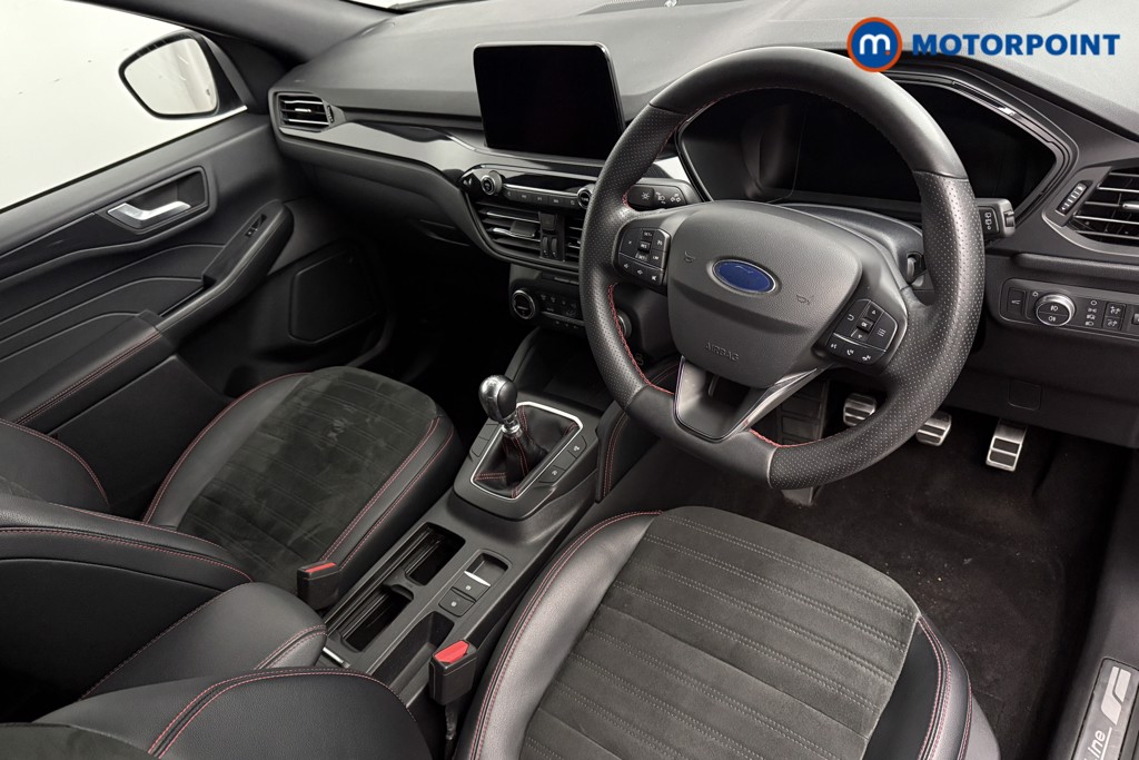 Ford Kuga St-Line Manual Petrol SUV - Stock Number (1598302) - 1st supplementary image