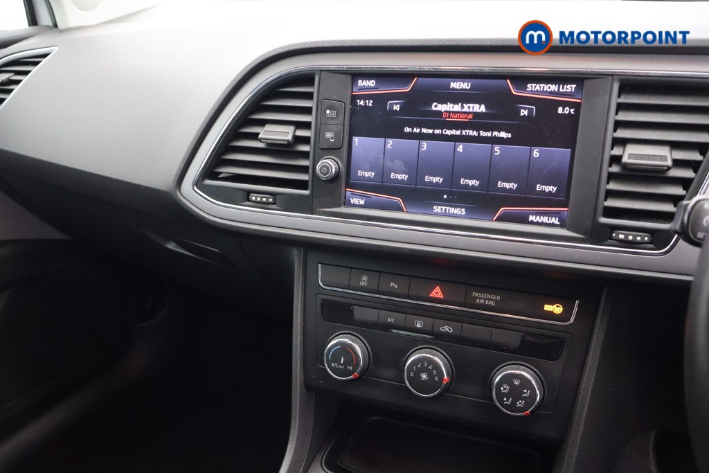 Seat Leon Se Dynamic Manual Petrol Hatchback - Stock Number (1598337) - 5th supplementary image