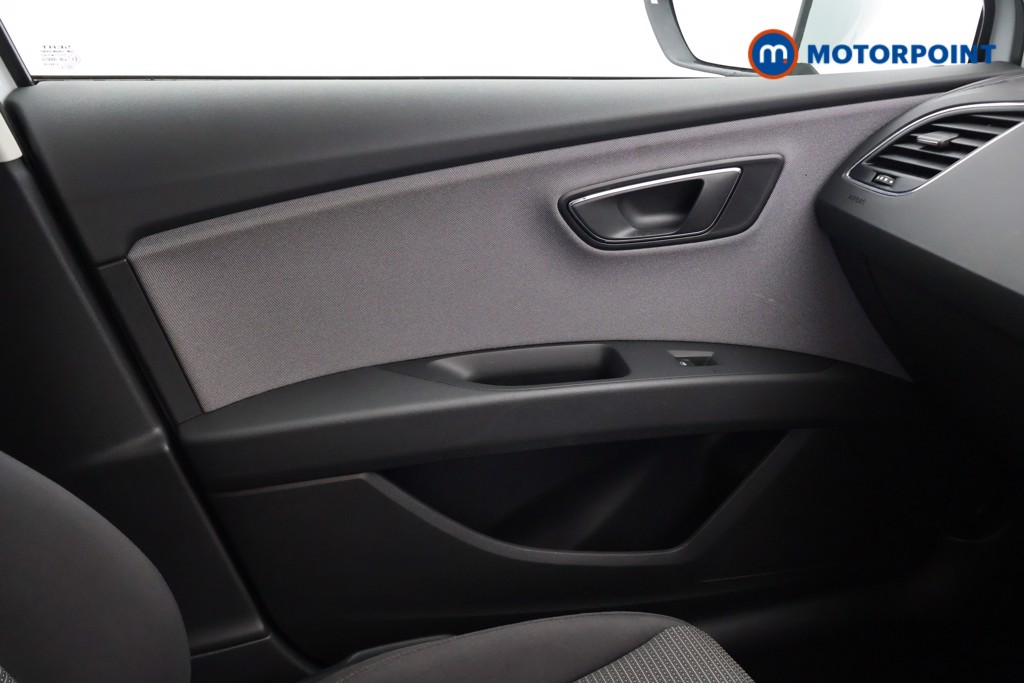 Seat Leon Se Dynamic Manual Petrol Hatchback - Stock Number (1598337) - 7th supplementary image