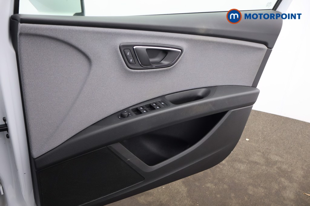 Seat Leon Se Dynamic Manual Petrol Hatchback - Stock Number (1598337) - 10th supplementary image