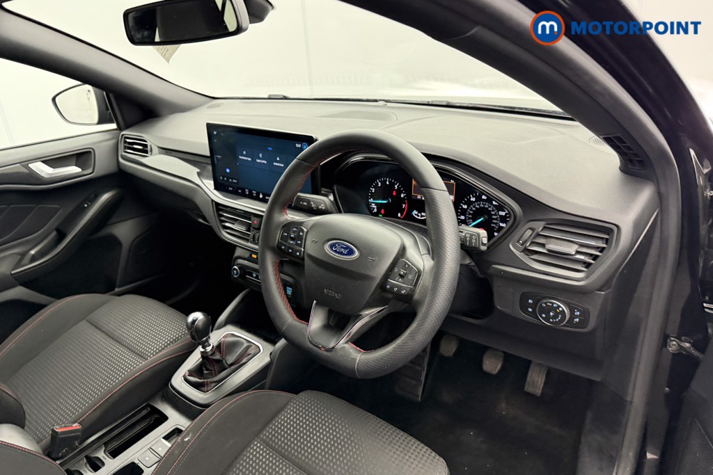 Ford Focus St-Line Manual Petrol Estate - Stock Number (1598354) - 4th supplementary image