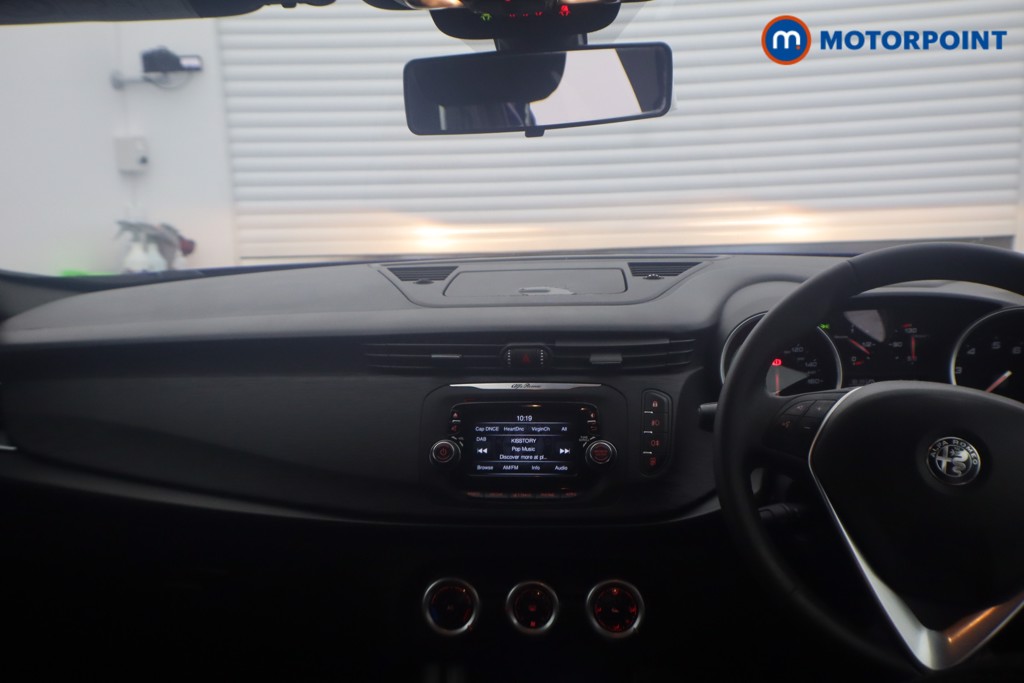 Alfa Romeo Giulietta Sport Manual Petrol Hatchback - Stock Number (1598529) - 1st supplementary image