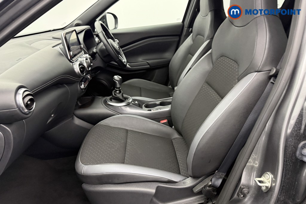 Nissan Juke N-Connecta Manual Petrol SUV - Stock Number (1598670) - 23rd supplementary image