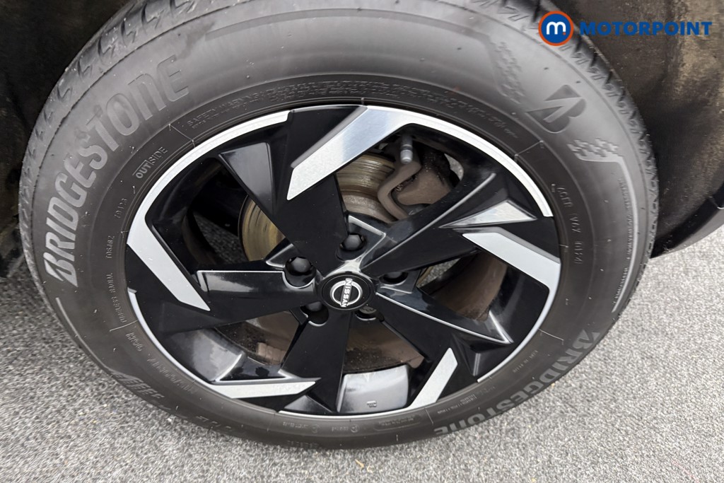 Nissan Juke N-Connecta Manual Petrol SUV - Stock Number (1598670) - 31st supplementary image