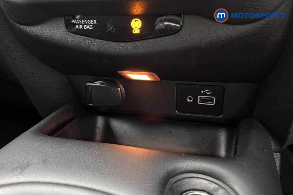 Nissan Juke N-Connecta Manual Petrol SUV - Stock Number (1598690) - 14th supplementary image