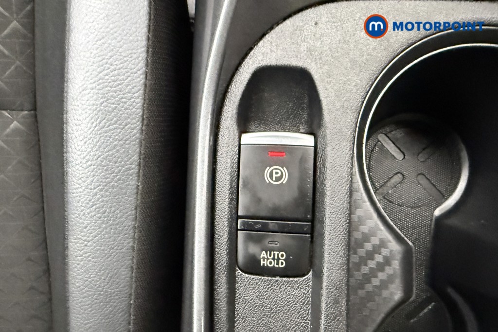 Nissan Juke N-Connecta Manual Petrol SUV - Stock Number (1598690) - 17th supplementary image