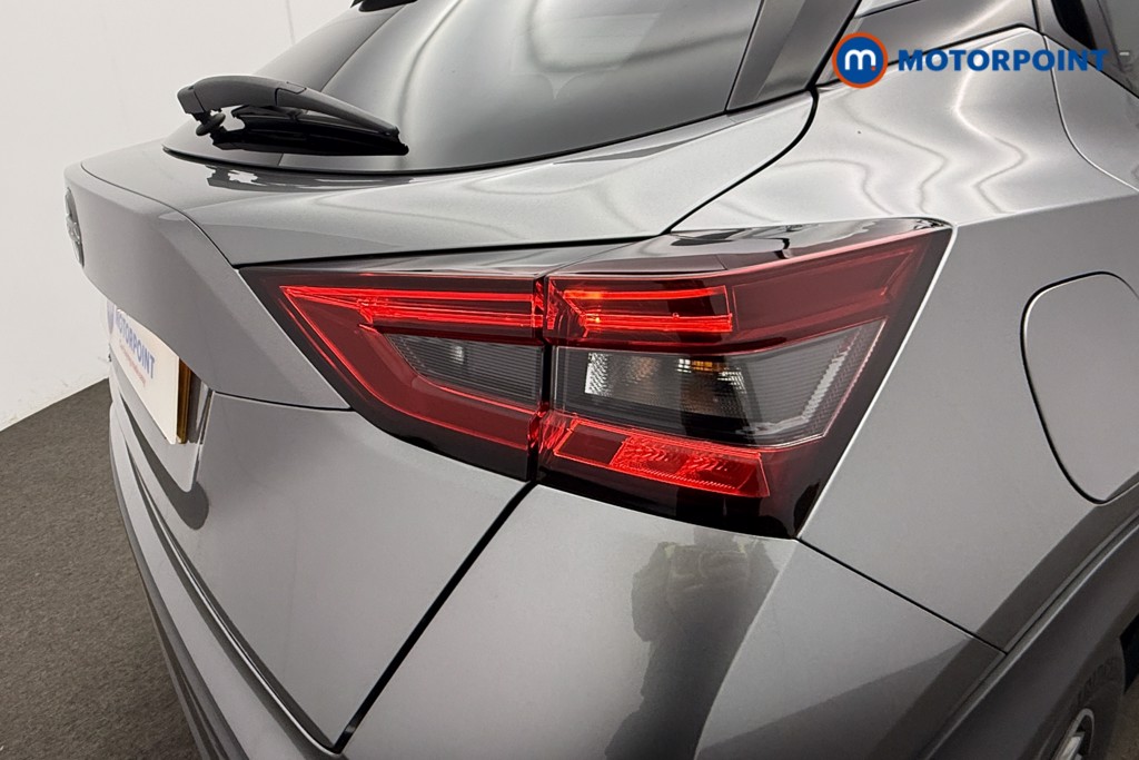 Nissan Juke N-Connecta Manual Petrol SUV - Stock Number (1598690) - 19th supplementary image