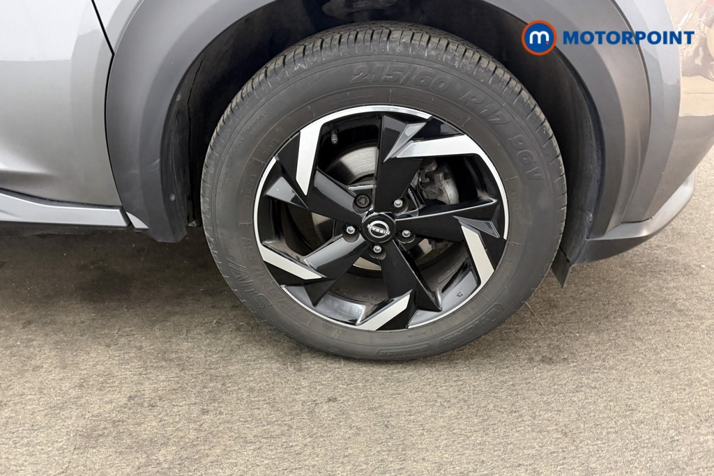 Nissan Juke N-Connecta Manual Petrol SUV - Stock Number (1598690) - 23rd supplementary image