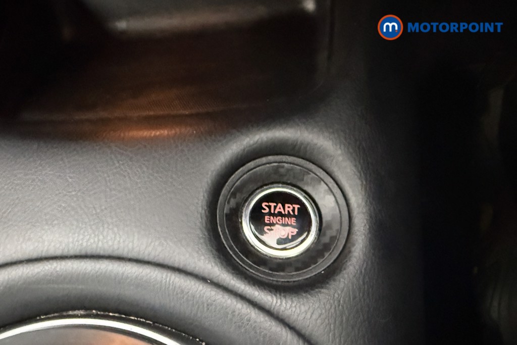 Nissan Juke N-Connecta Manual Petrol SUV - Stock Number (1598691) - 15th supplementary image