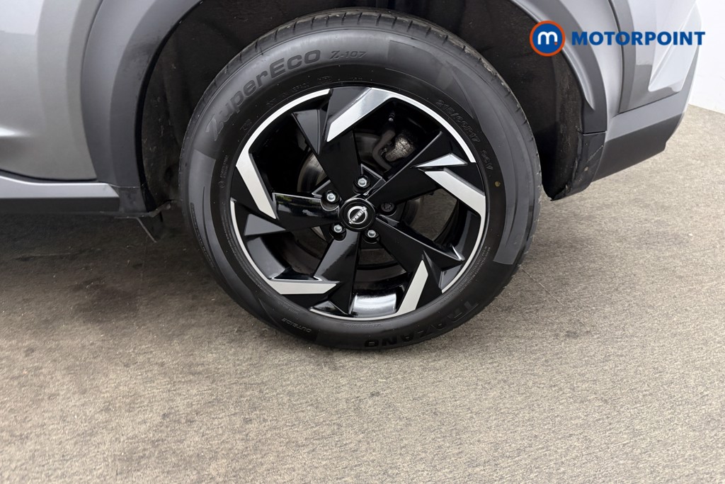 Nissan Juke N-Connecta Manual Petrol SUV - Stock Number (1598691) - 25th supplementary image