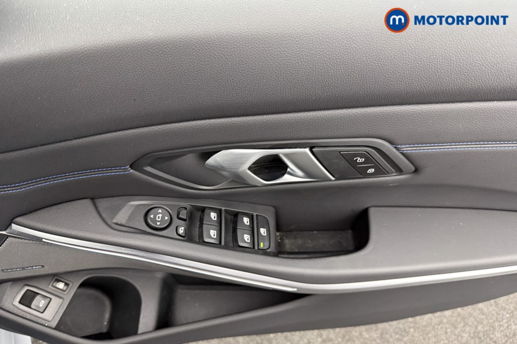 BMW 3 Series M Sport Automatic Petrol Plug-In Hybrid Estate - Stock Number (1598789) - 16th supplementary image