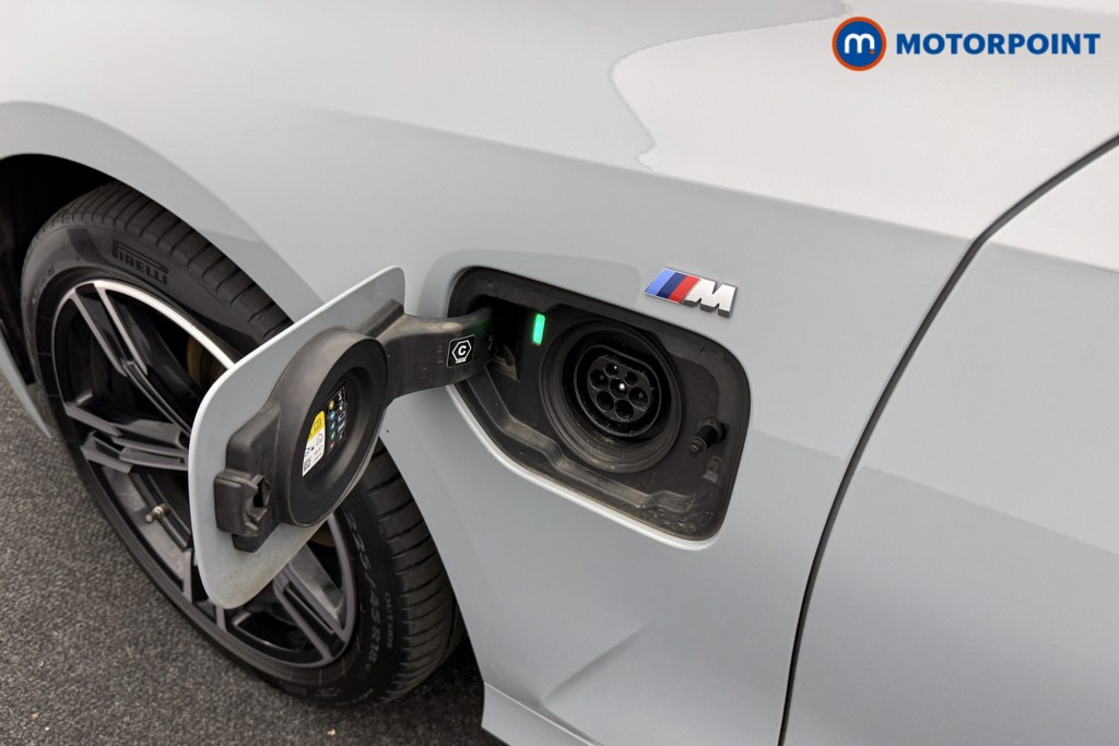 BMW 3 Series M Sport Automatic Petrol Plug-In Hybrid Estate - Stock Number (1598789) - 31st supplementary image