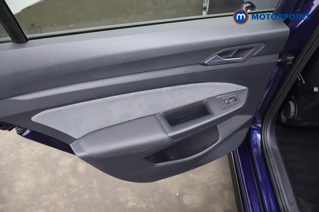 Volkswagen Golf R-Line Automatic Petrol Estate - Stock Number (1599219) - 17th supplementary image