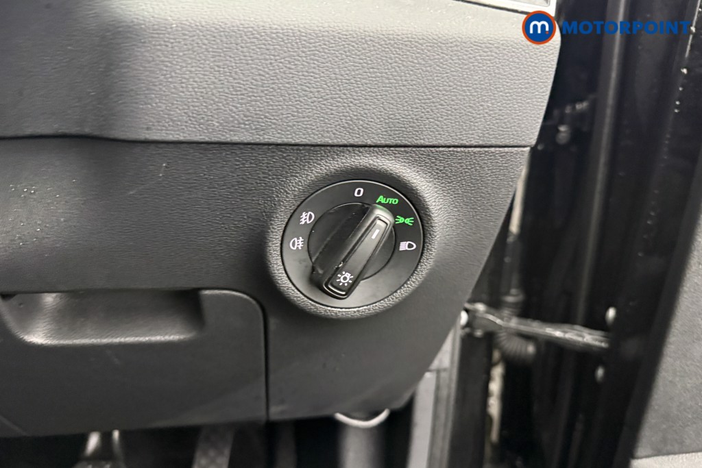 Skoda Karoq Se Drive Manual Petrol SUV - Stock Number (1599351) - 16th supplementary image