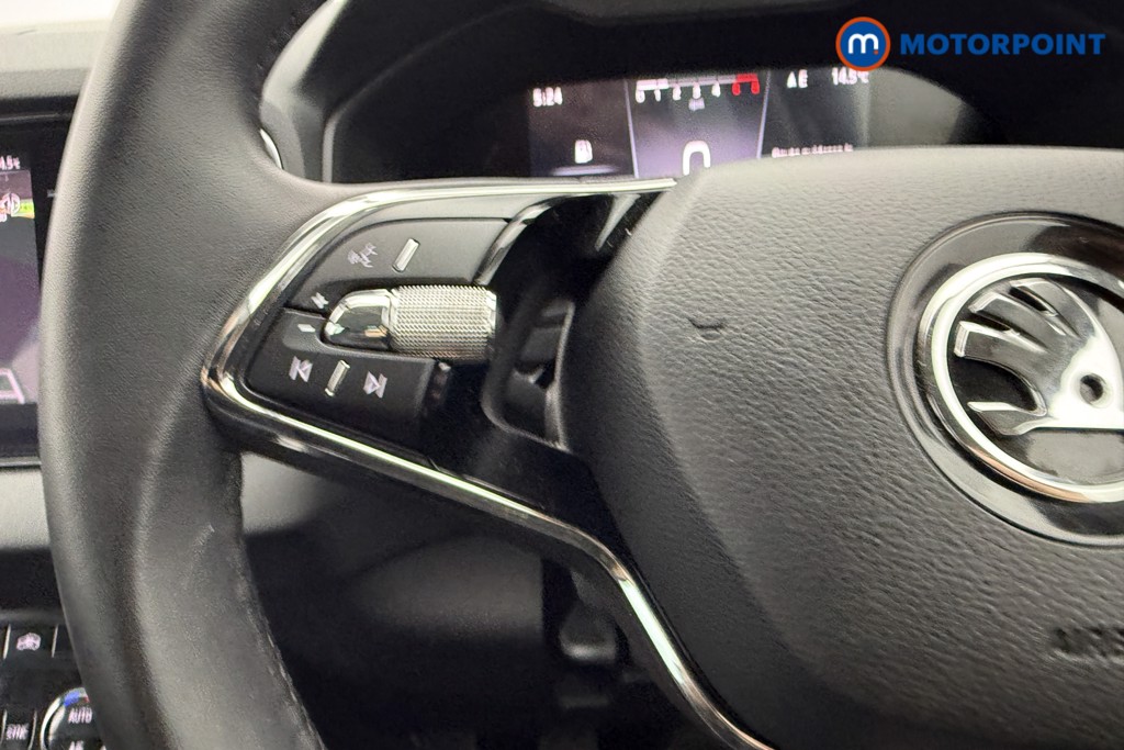 Skoda Karoq Se Drive Manual Petrol SUV - Stock Number (1599361) - 7th supplementary image