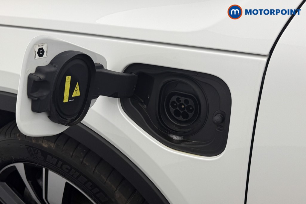 Volvo Xc40 R Design Pro Automatic Petrol Plug-In Hybrid SUV - Stock Number (1599581) - 32nd supplementary image