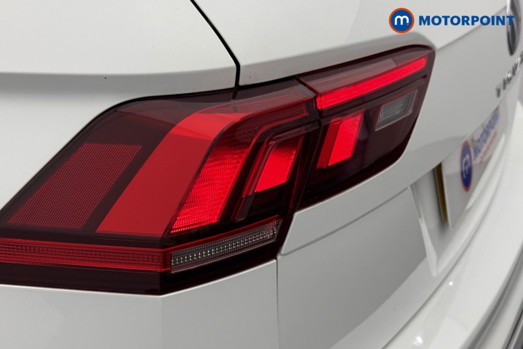 Volkswagen Tiguan R-Line Automatic Petrol SUV - Stock Number (1599996) - 27th supplementary image
