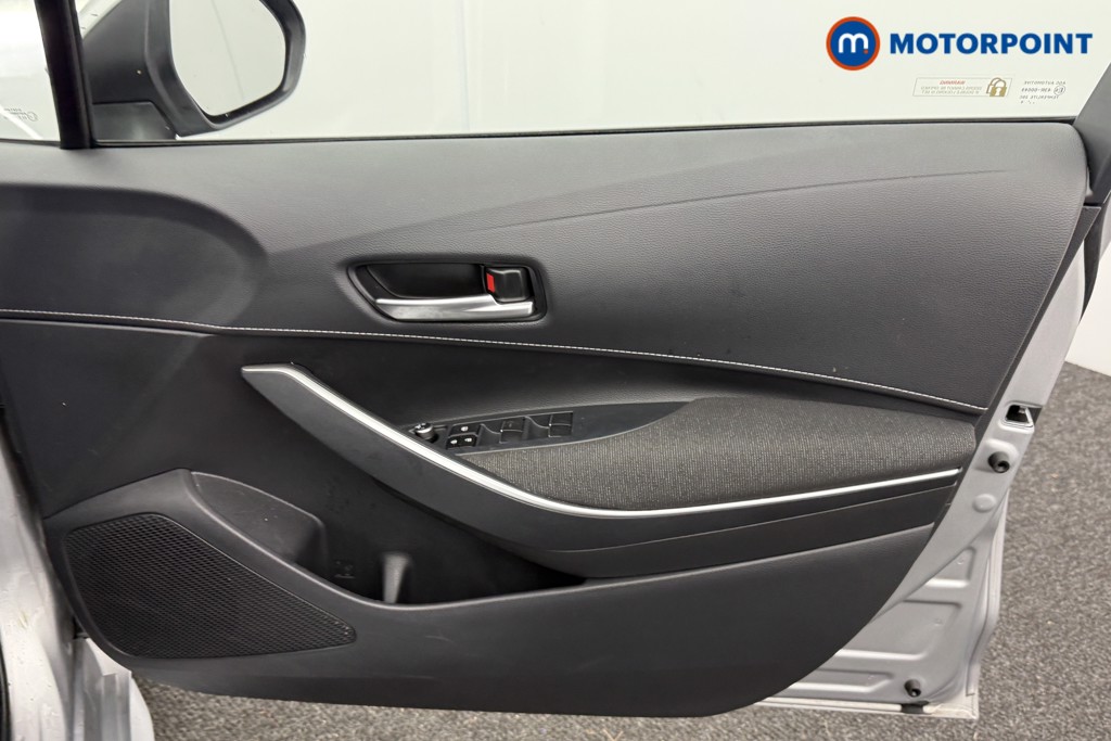 Toyota Corolla Icon Automatic Petrol-Electric Hybrid Estate - Stock Number (1600023) - 18th supplementary image