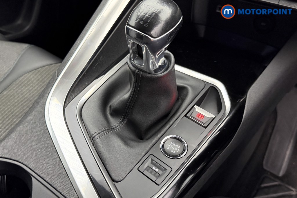 Peugeot 3008 Allure Manual Petrol SUV - Stock Number (1600159) - 12th supplementary image