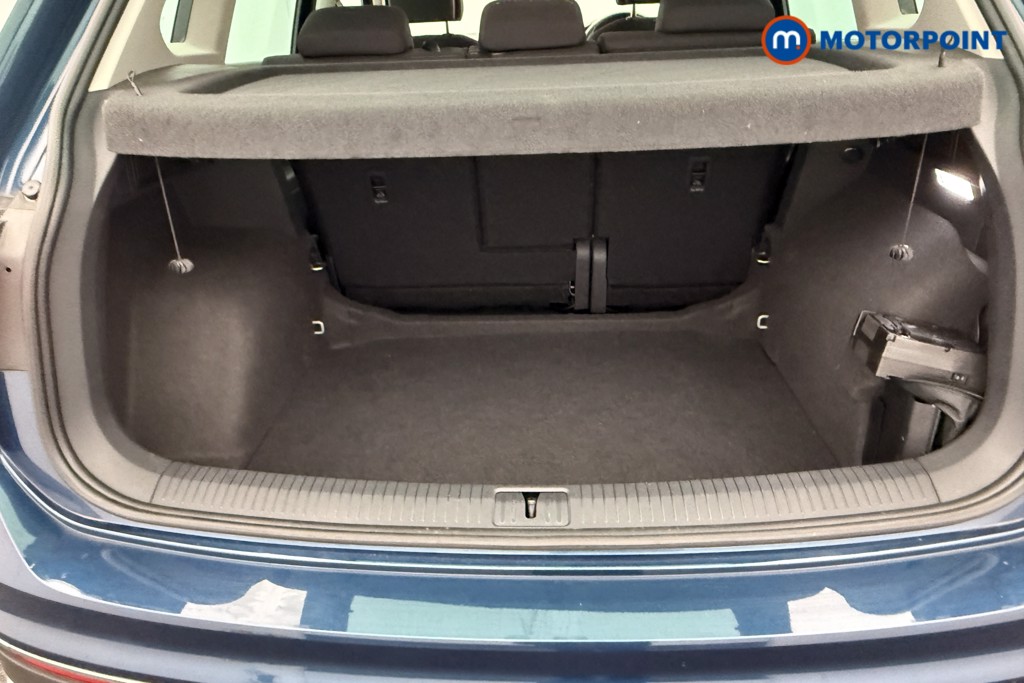Volkswagen Tiguan Elegance Automatic Petrol SUV - Stock Number (1600449) - 23rd supplementary image