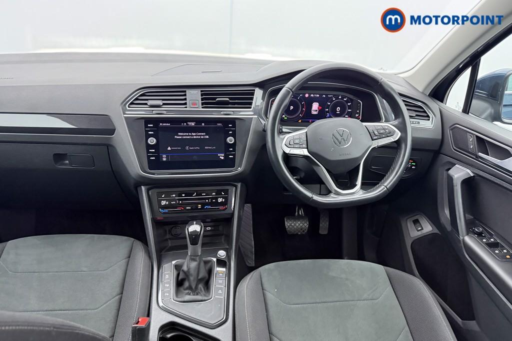 Volkswagen Tiguan Elegance Automatic Petrol SUV - Stock Number (1600449) - 1st supplementary image
