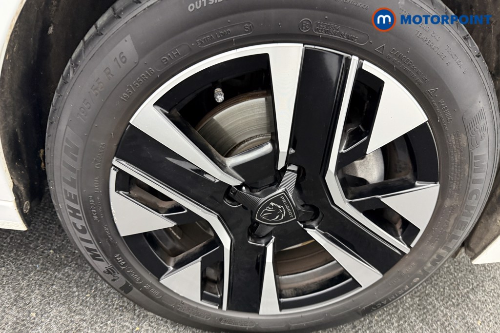 Peugeot 208 Allure Automatic Petrol Hatchback - Stock Number (1600551) - 29th supplementary image