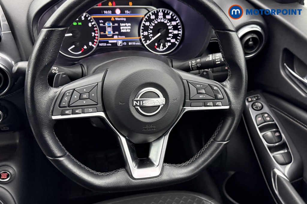 Nissan Juke N-Connecta Automatic Petrol SUV - Stock Number (1600741) - 3rd supplementary image