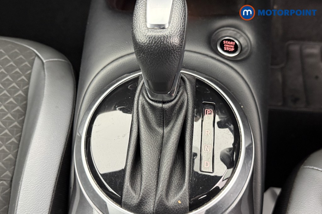 Nissan Juke N-Connecta Automatic Petrol SUV - Stock Number (1600741) - 13th supplementary image