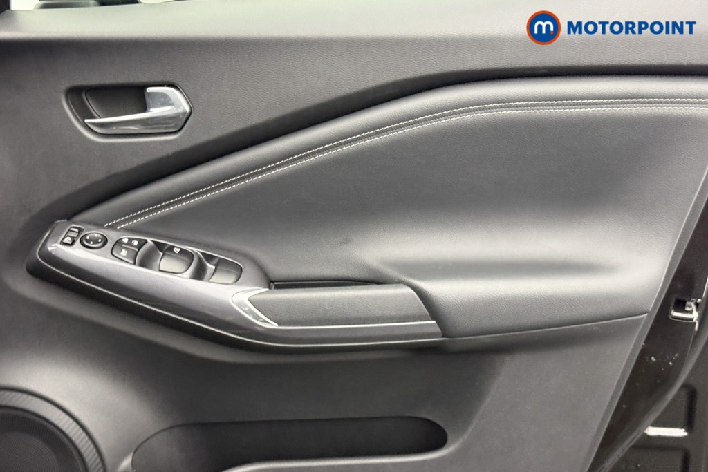 Nissan Juke N-Connecta Automatic Petrol SUV - Stock Number (1600741) - 18th supplementary image