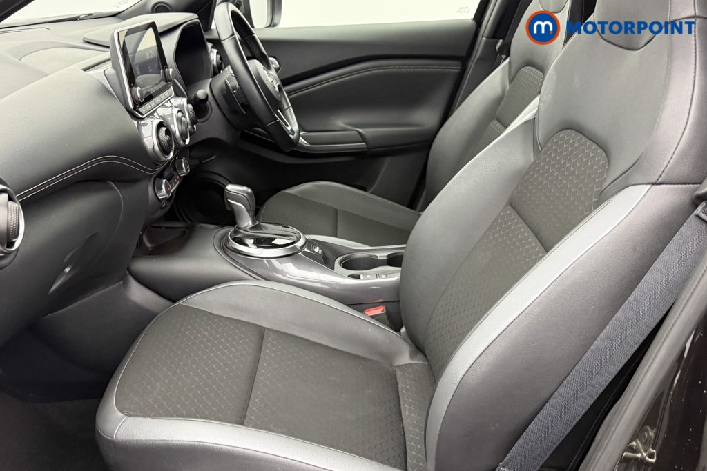 Nissan Juke N-Connecta Automatic Petrol SUV - Stock Number (1600741) - 23rd supplementary image