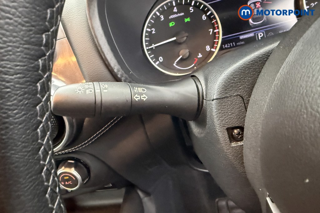 Nissan Juke N-Connecta Automatic Petrol SUV - Stock Number (1600744) - 9th supplementary image
