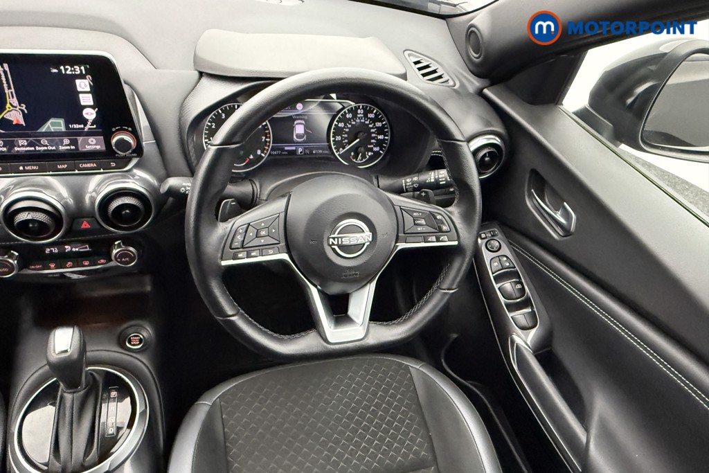 Nissan Juke N-Connecta Automatic Petrol SUV - Stock Number (1600750) - 2nd supplementary image