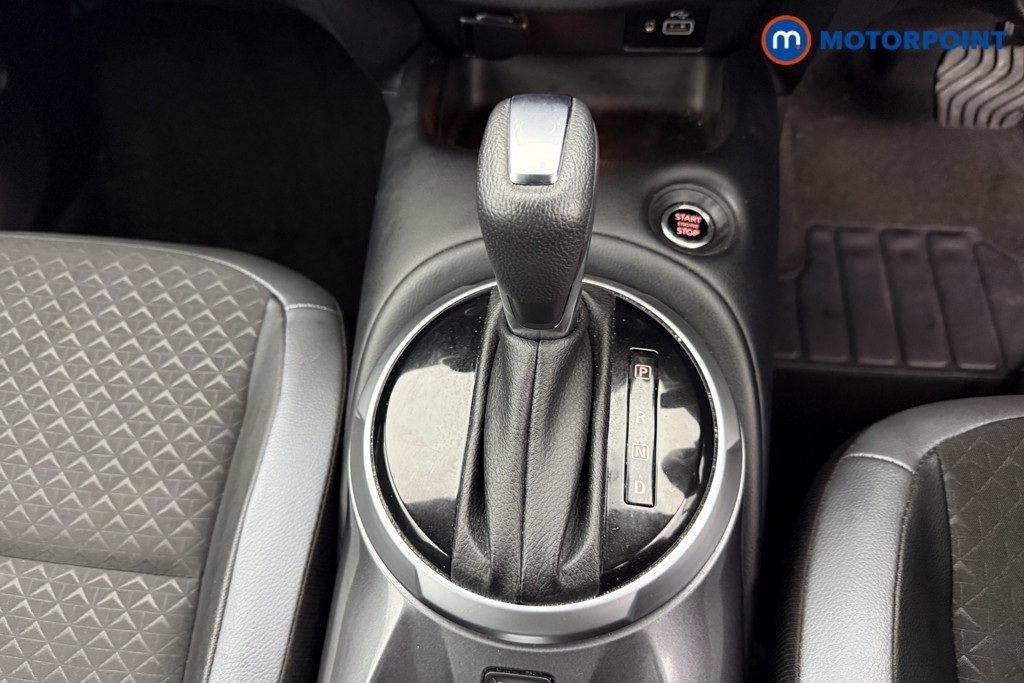 Nissan Juke N-Connecta Automatic Petrol SUV - Stock Number (1600750) - 11th supplementary image
