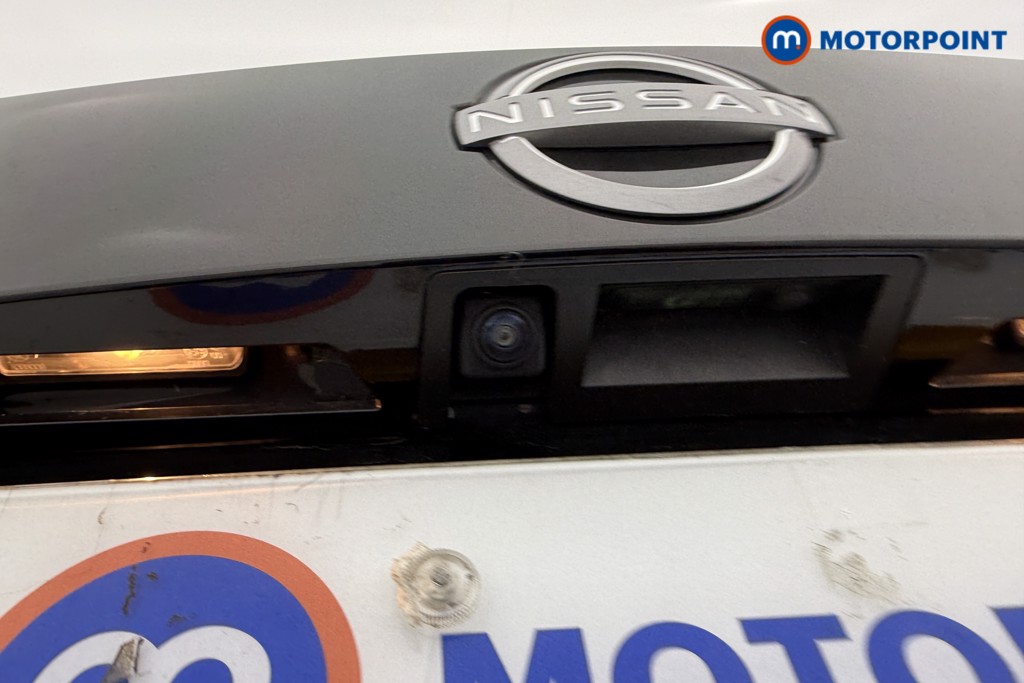 Nissan Juke N-Connecta Automatic Petrol SUV - Stock Number (1600750) - 19th supplementary image