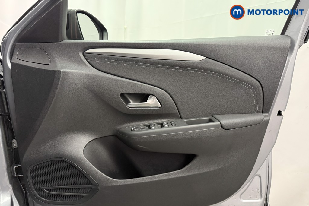 Vauxhall Corsa GS Manual Petrol Hatchback - Stock Number (1600855) - 17th supplementary image