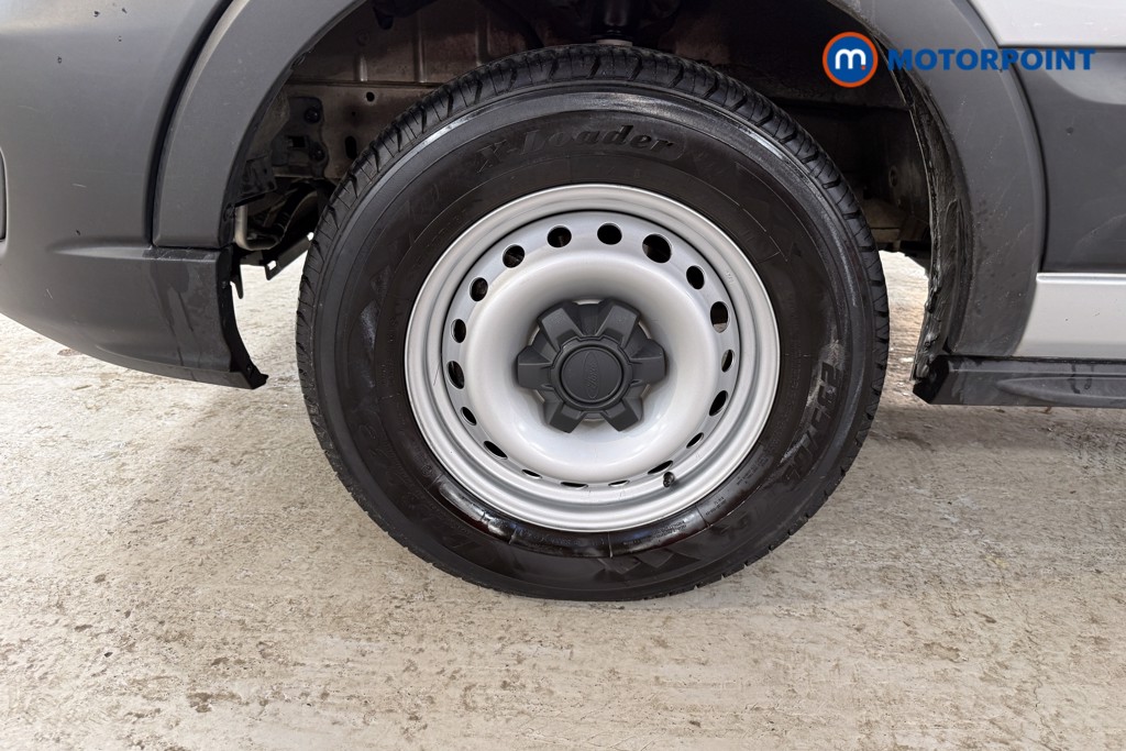 Ford Transit Leader Automatic Diesel Medium Roof Van - Stock Number (1601052) - 16th supplementary image