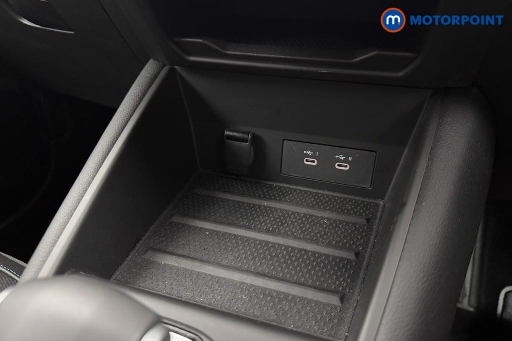 Renault Captur Esprit Alpine Automatic Petrol-Electric Hybrid SUV - Stock Number (1601111) - 12th supplementary image