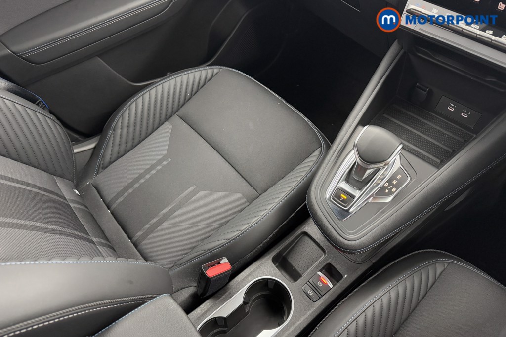Renault Captur Esprit Alpine Automatic Petrol-Electric Hybrid SUV - Stock Number (1601111) - 13th supplementary image
