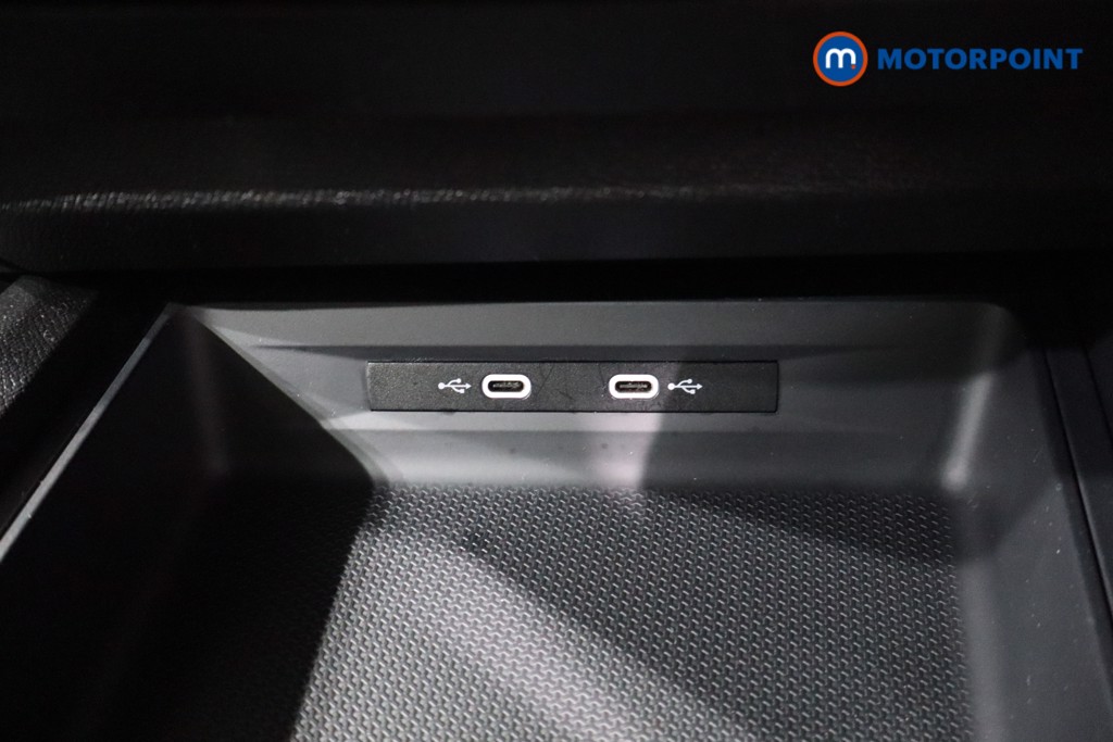 Seat Leon Se Dynamic Manual Petrol Hatchback - Stock Number (1601160) - 16th supplementary image