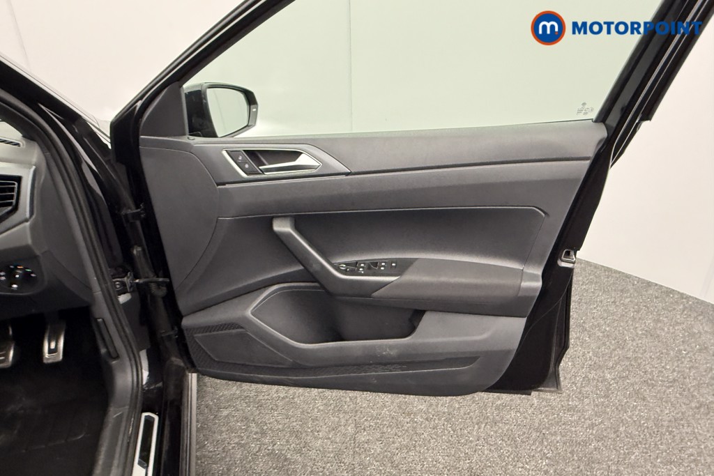 Volkswagen Polo R-Line Manual Petrol Hatchback - Stock Number (1601177) - 19th supplementary image