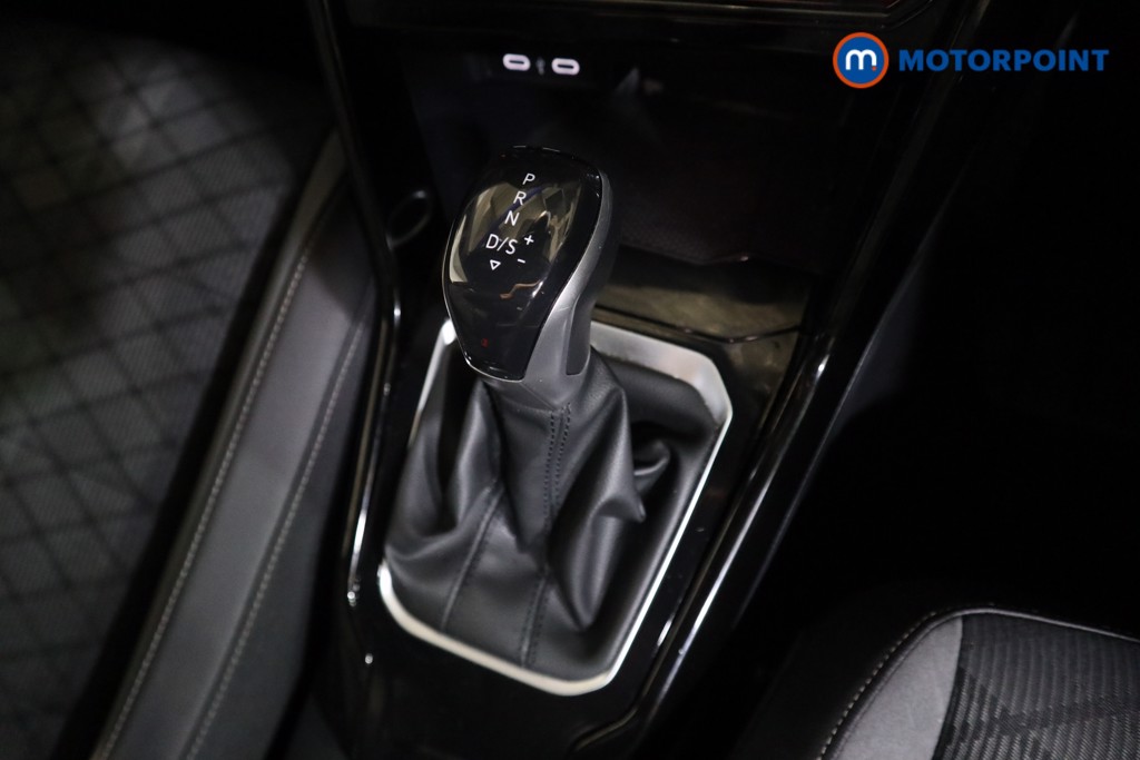 Volkswagen T-Roc R-Line Automatic Petrol SUV - Stock Number (1601349) - 9th supplementary image