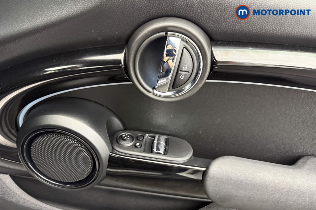 Mini Hatchback Cooper S Level 2 Automatic Electric Hatchback - Stock Number (1601386) - 12th supplementary image