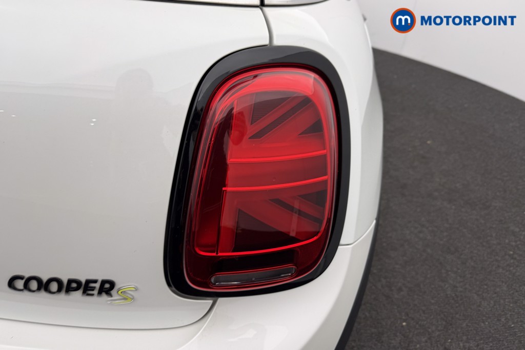 Mini Hatchback Cooper S Level 2 Automatic Electric Hatchback - Stock Number (1601386) - 24th supplementary image